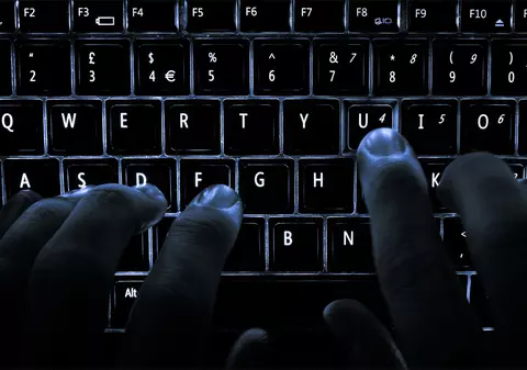 Suntem celebri din SUA până în Japonia | Hackerii români au furat 15.000.000 $