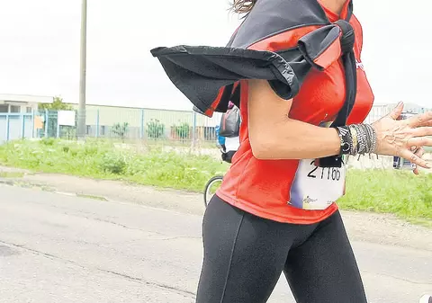 Mihaela transpiră, Felix o inspiră