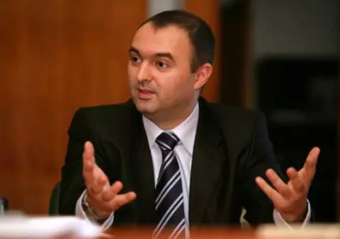 CRISTIAN ADOMNIȚEI, șeful Consiliului Județean Iași, ”CĂLCAT” de procurorii anticorupție