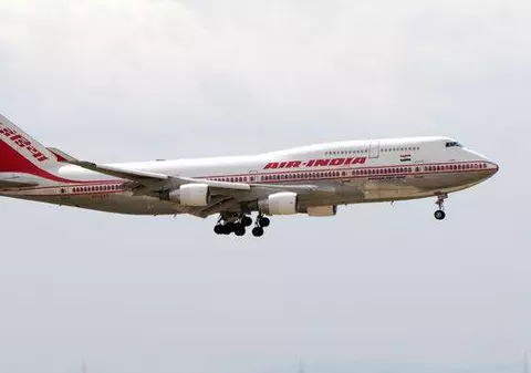 SCENE HALUCINANTE LA BORDUL UNUI AVION. Copilotul l-a luat la bătaie pe căpitan chiar în cabină