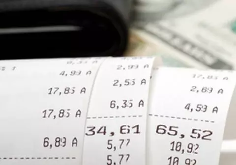 Un bărbat are 23 de bonuri fiscale CÂȘTIGĂTOARE. E uimitor cum a intrat în posesia lor