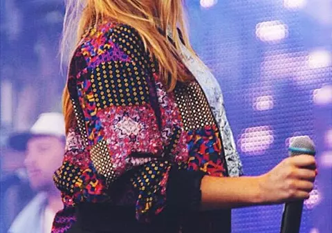 O cântăreață cunoscută A FĂCUT BĂRBAȚII DE RÂS! GESTUL ei a devenit viral pe internet | FOTO ÎN ARTICOL