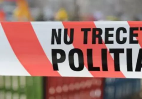 Descoperire MACABRĂ! CADAVRUL unei femei, găsit sub terasa unui hotel