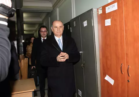 Copos, acuzat de PLAGIAT. Un istoric aruncă bomba: riscă pușcăria!