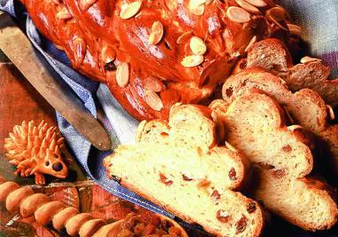 REŢETE DE PAŞTE: Cozonac în 10 paşi