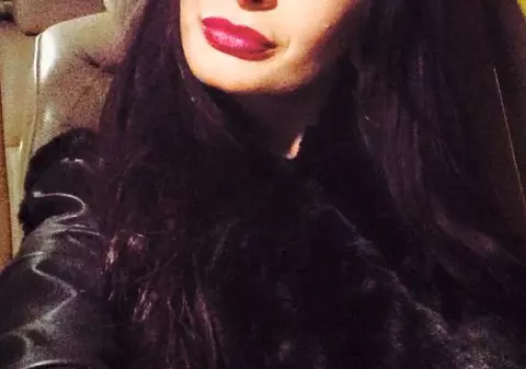 La un pas de tragedie! O vedetă, ameninţată cu moartea, pe stradă: "Se pregătea să scoată un cuţit""