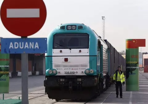 Agenți înarmați, la bordul trenurilor din Franța
