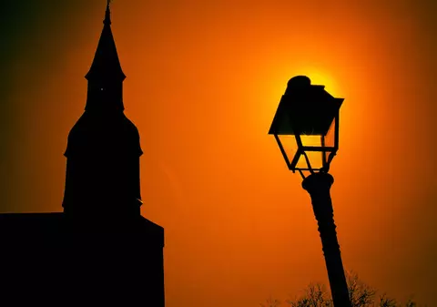 Trimis să muncească în folosul bisericii, pentru că a furat