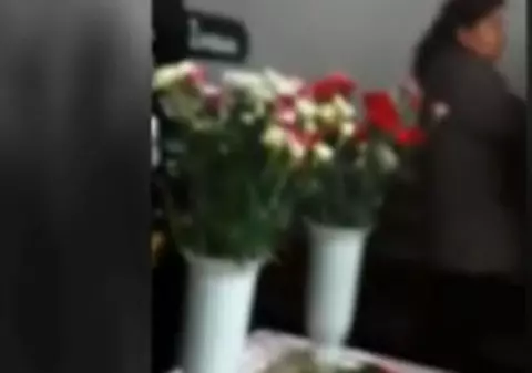 PRIMELE IMAGINI din capela în care este depus sicriul cu trupul Marioarei Zăvoranu | VIDEO