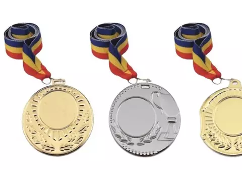 4 MEDALII dintr-un foc! Elevele noastre au pus România pe locul 3 în Europa la Olimpiada de Matematică