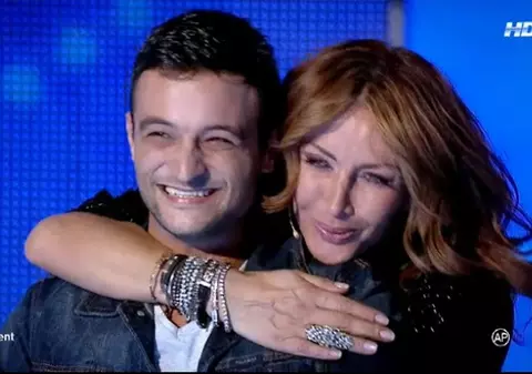Mihaela Rădulescu, în brațele unui concurent. REACȚIA lui SMILEY a fost însă ULUITOARE | FOTO
