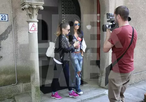 UIMITOR! De ce a mers Oana Zăvoranu la vila MAMEI ei