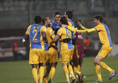 Măsură radicală la Petrolul! Doi jucători au fost dați afară
