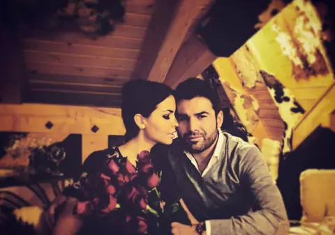 EXCLUSIV | Adrian Mutu o cere în căsătorie pe noua sa iubită Sandra Bachici. Vor fi împreună nași!