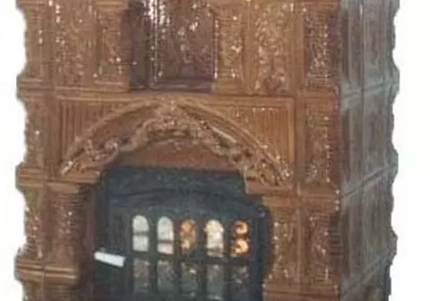 O tânără din Covasna a născut acasă și a aruncat copilul într-o sobă de teracotă