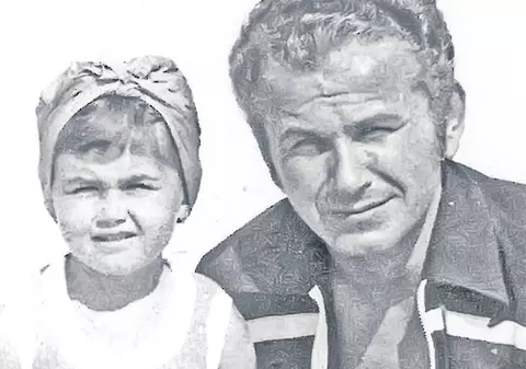 COINCIDENȚĂ BIZARĂ între moartea mamei Oanei Zăvoranu și cea a tatălui ei