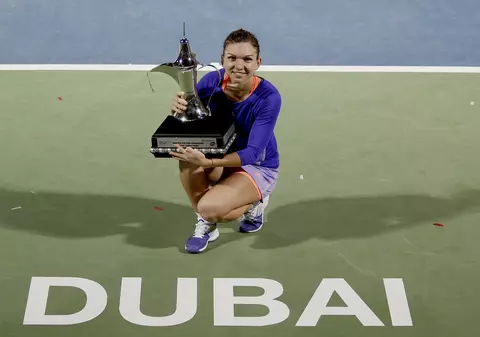 Oamenii lui Cosmin Olăroiu au ajutat-o să se refacă pe Simona Halep