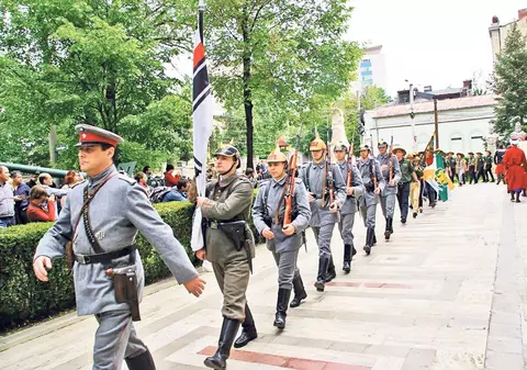 Dublă aniversare | Ziua Europei şi sfârşitul războiului, cu parade militare şi muzică
