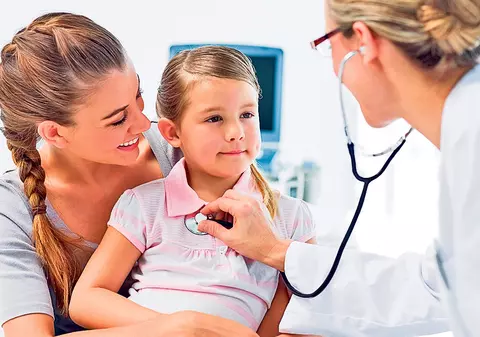 Zi liberă pentru părinţi. Se acordă doar celor care merg cu micuţii la doctor