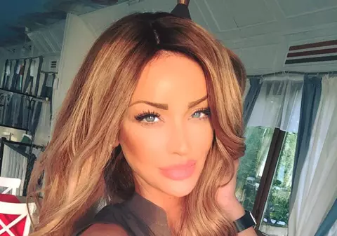 Bianca Drăguşanu s-a apucat de făcut rochii de mirese. Cum arată prima ei creaţie