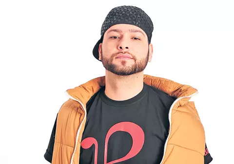 Vedetă în România, student în Spania | Bitză și-a abandonat cariera și s-a întors la școală | EXCLUSIV