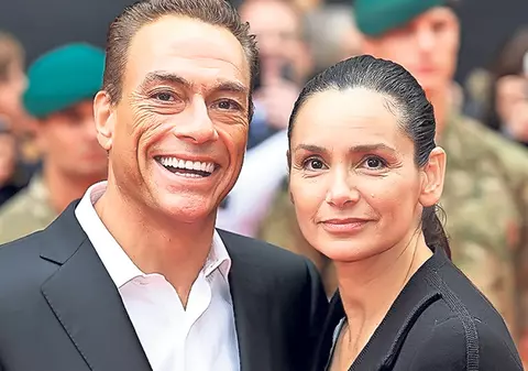 Pe vremuri superstar, Jean Claude Van Damme a ajuns acum de batjocura lumii. Părăsit pentru că-şi toacă banii pe prostituate