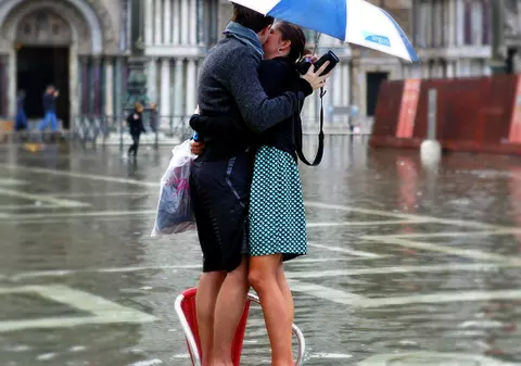 19 fetișuri non-sexuale pe care foarte multă lume le are