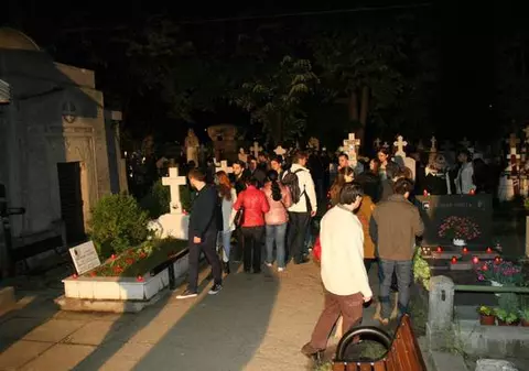 25.000 de vizitatori au fost în Cimitirul Bellu, de Noaptea Muzeelor