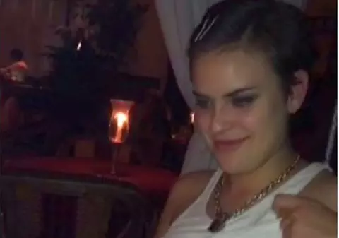 Fiica lui Bruce Willis s-a dat în spectacol! Şi-a arătat sânul pe Internet | FOTO