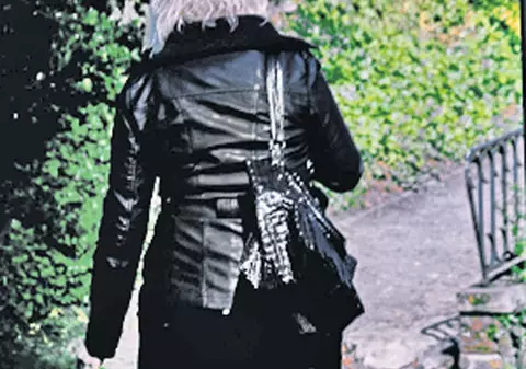 Fete însemnate ca oile și amenințate cu sabia