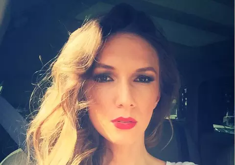 Adela Popescu, LACRIMI înainte de nuntă. Ce i se întâmplă