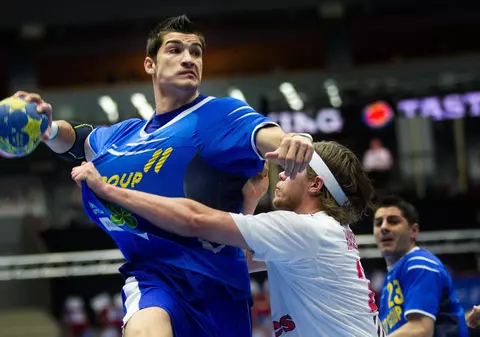 Hamburg, echipa lui Alex Șimicu, s-a calificat în finala Cupei EHF