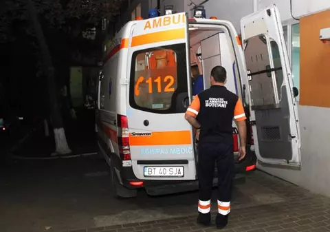 Şocant! Un bătrân de 75 de ani şi-a tăiat gâtul, apoi şi-a dat foc