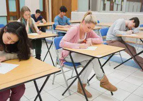 Bacalaureat 2015: Astăzi începe sesiunea specială pentru olimpici