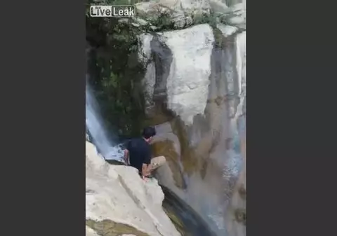 A vrut să facă pe VITEAZUL, dar a sfârșit TRAGIC! | VIDEO