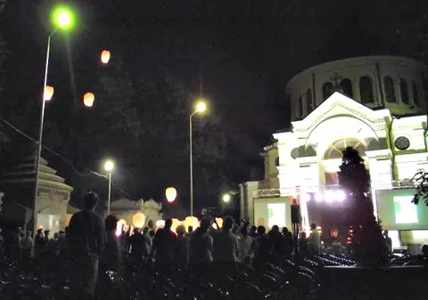 Concert între mormintele de la Cimitirul Bellu