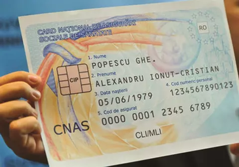 Cardul de sănătate le dă idei infractorilor. Vezi ce au făcut trei falși medici