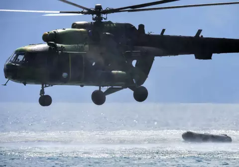BREAKING NEWS | Un elicopter plin cu ambasadori s-a prăbușit în Pakistan. Ambasadorul ROMÂN era la bord 