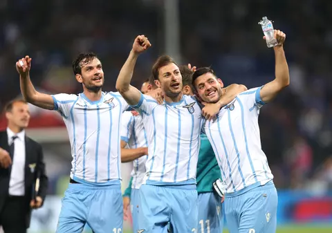 Cum arată mai nou Ștefan Radu, rebelul care și-a pus păr pe cap cu furca!