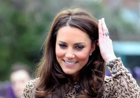 Secretul a fost dezvăluit! Cum a reuşit Kate să arate impecabil la câteva ore după ce a născut