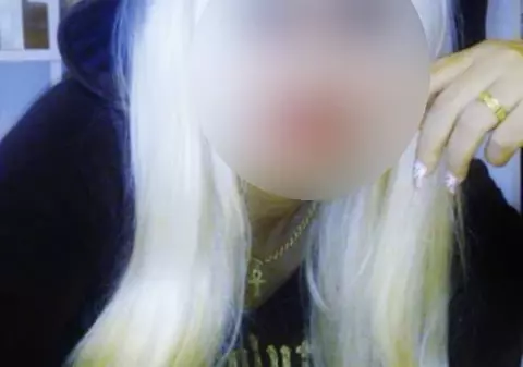 O fostă prezentatoare TV de la noi, ÎNTR-O BALTĂ DE SÂNGE, după avort! Nu mai are uter