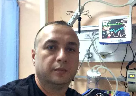 Dragostea pentru pițipoance îi face inima s-o ia razna! Leo de la Strehaia a ajuns din nou la Spitalul de Urgență!