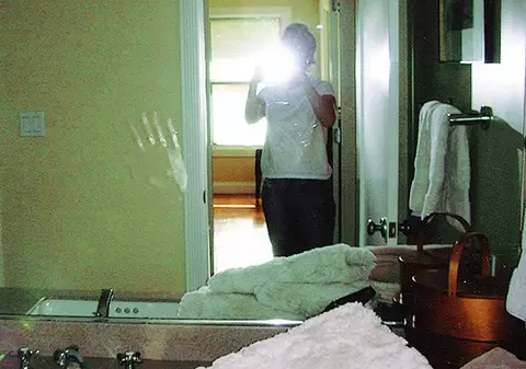 Uluitor! Comunică cu soțul mort de 11 ani