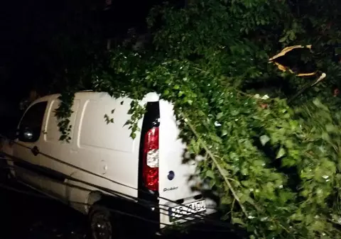 Prăpăd în Arad din cauza ploii torențiale! FOTO