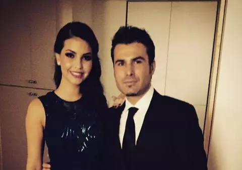 Mutu şi iubita lui Sandra, în faţa Altarului. Vezi aici IMAGINI!