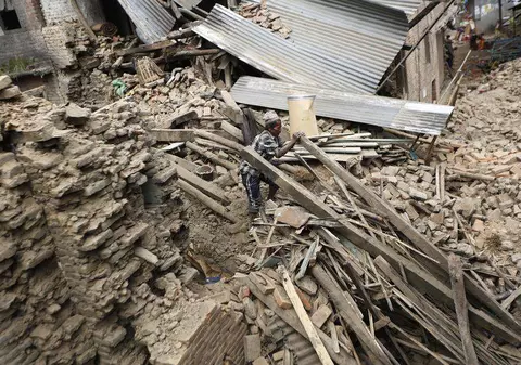 Un nou CUTREMUR lovește Nepalul 