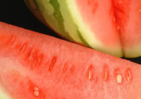 4 fructe care sunt delicioase pe GRĂTAR. Ai încercat vreodată cu pepene? 