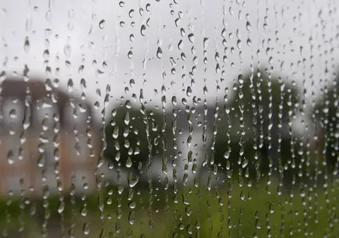 Ce să faci în casă dacă plouă? Iată câteva idei NUMAI BUNE