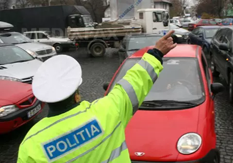 Circ în Vrancea! A mușcat polițistul care voia să îl amendeze