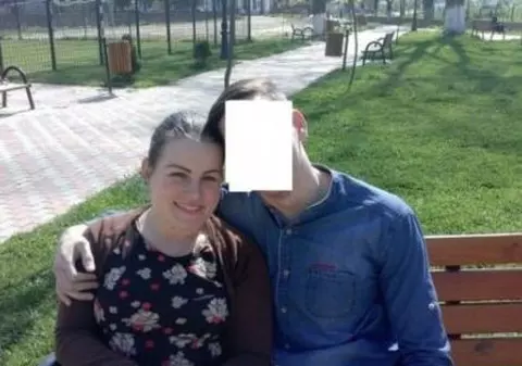 Mama elevului care se iubeşte cu profa de franceză spune ADEVĂRUL despre cei doi
